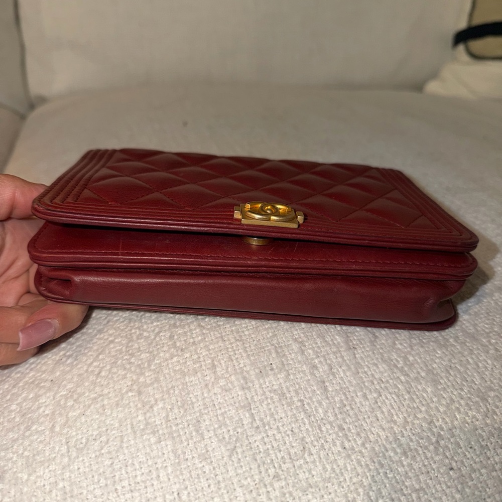 CHANEL Quilted Red Leather Clutch - Picture 4 of 5